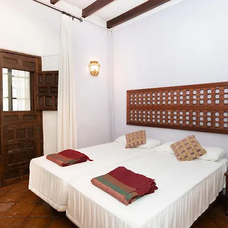 Safestay Mezquita Catedral Penzion *