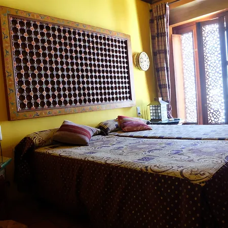 Safestay Mezquita Catedral 2*