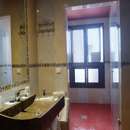 Safestay Mezquita Catedral 2*