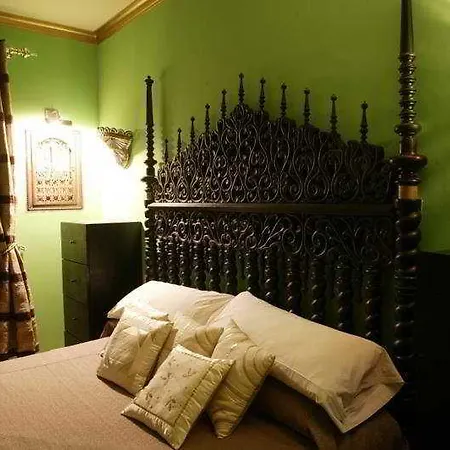 Safestay Mezquita Catedral