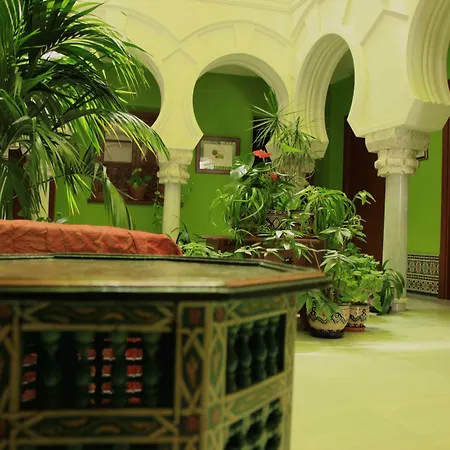 Safestay Mezquita Catedral Πανσιόν 2*