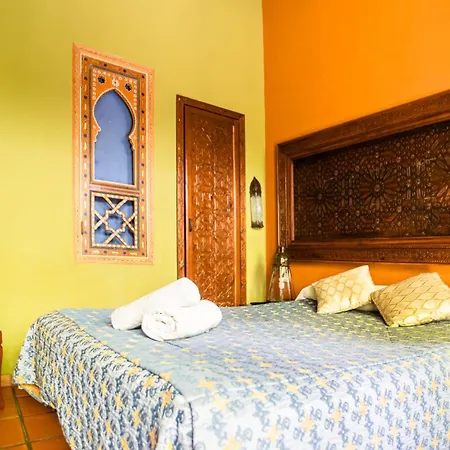Konukevi Safestay Mezquita Catedral 2*